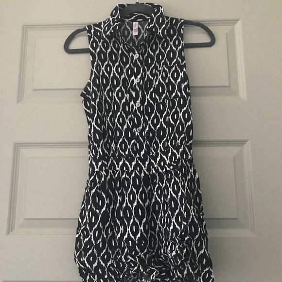 SOLD: Collared Romper - Picture 1 of 3